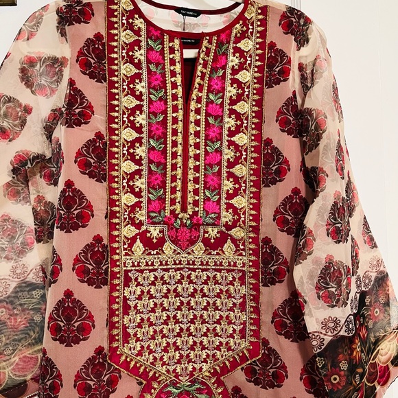 Pakistani party wear - Picture 2 of 3